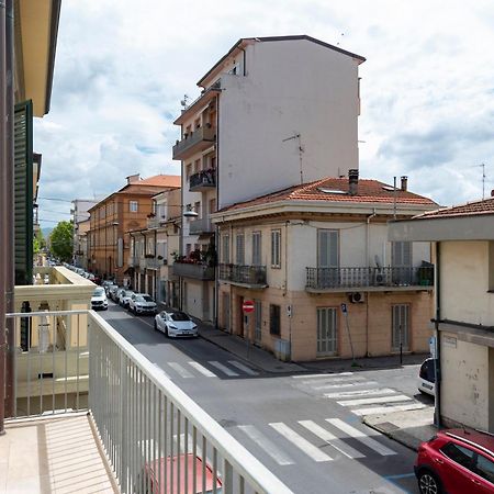 La Suite 2 Ondina Viareggio 200M From Sea - Happy Rentals المظهر الخارجي الصورة